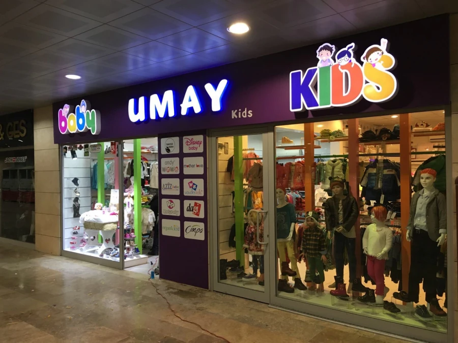 Üçyol Tabelacı